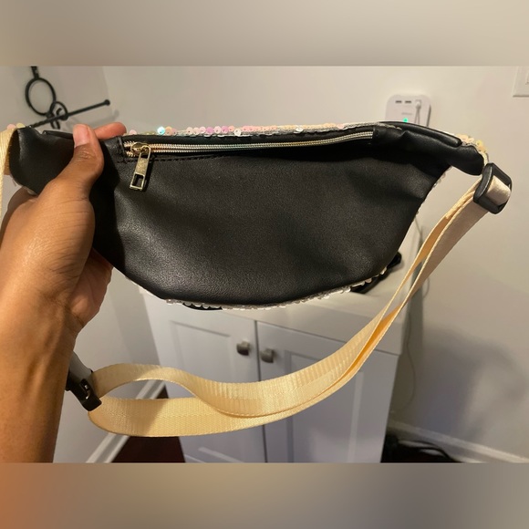 Two Tone Sequin Fanny Pack - Picture 6 of 6